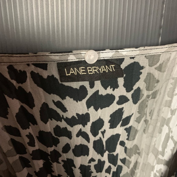 Lane Bryant Animal Print top size Large - Picture 7 of 7